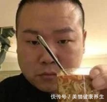 王源|没有听王源的劝,我也用火锅底料煮了一锅泡面,结果让我不知所措