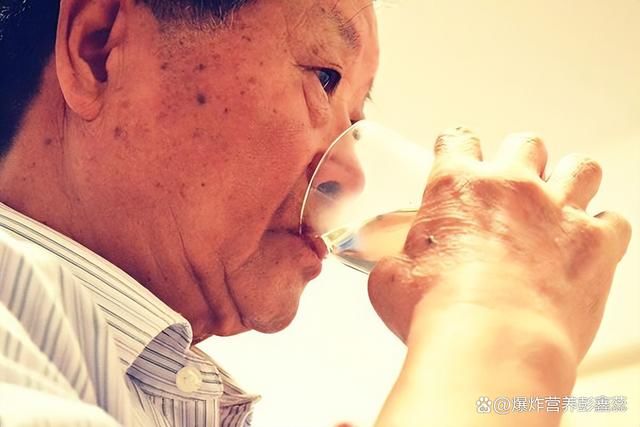 身体有这8种情况说明你特别健康(提醒：这2种因素会影响身体健康，你注意到了吗？)