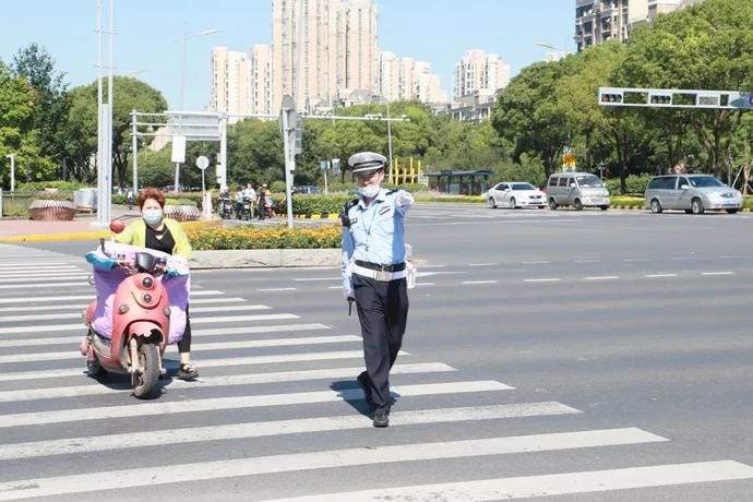  实拍|实拍！通告实施首日