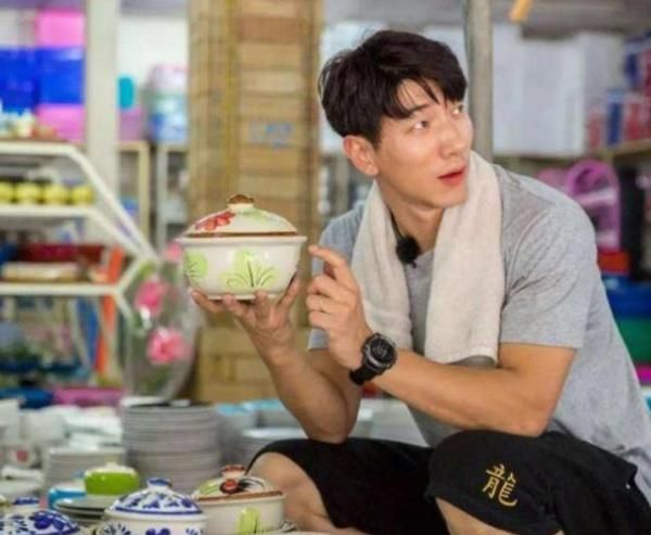  节目|张亮在《中餐厅》一句话，不小心暴露了假离婚