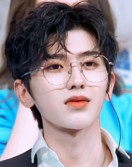 职位|《青春有你3》名单曝光,挑六轮还没出道,蔡徐坤职位再次提高