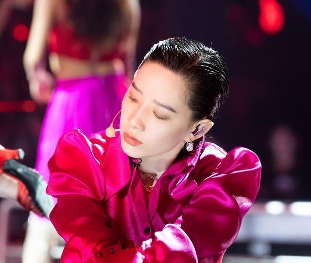 姐姐|《乘风破浪的姐姐》最新排名:王霏霏第5,孟佳第4,榜首厉害了!