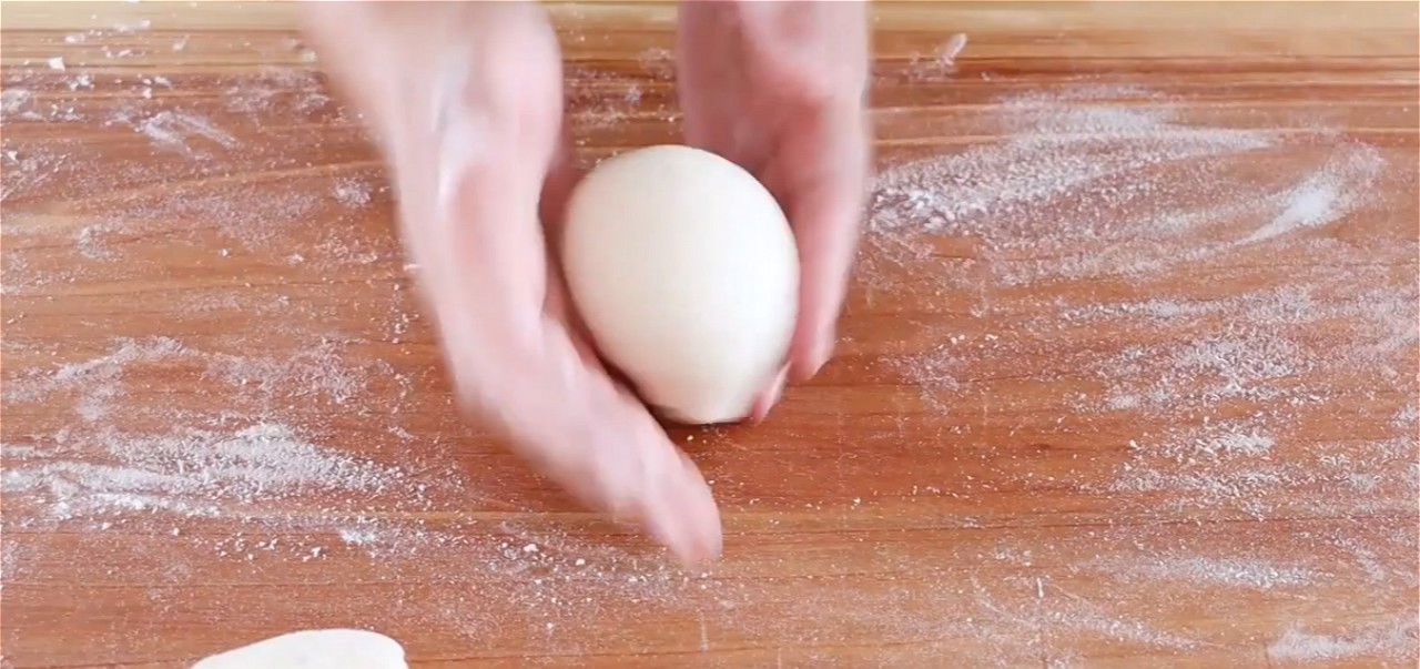  出锅暄|家常版花卷做法，一切一压，出锅暄软又香甜，新手也能做