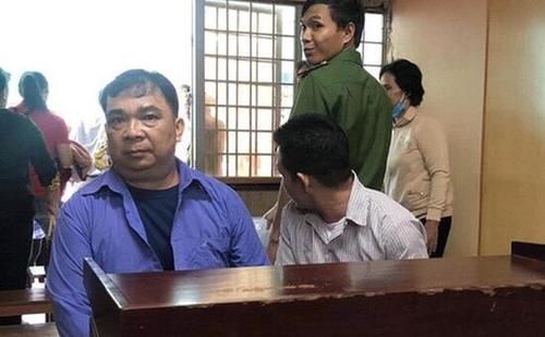 进屋|男子在妻子车上安装定位跟踪到宾馆,之后进屋将赴约男子杀死