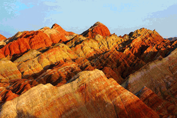  冒险雷探长|丹霞地貌又被网红违规踩踏！网友：严惩