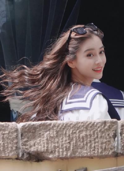  卷发|《跑男》最新路透，baby海军服波浪卷发，少女气质惊艳路人