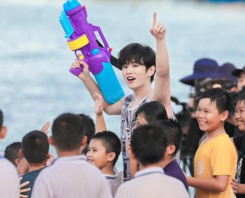 在内|《完美的夏天》录制生图!黄新淳李汶翰帅气加盟,金子涵也在内