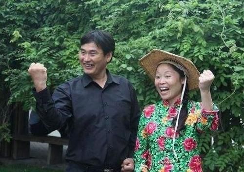 大道|农民歌手,星光大道冠军,声称要“灭了”凤凰传奇,阿宝现在怎么样了?