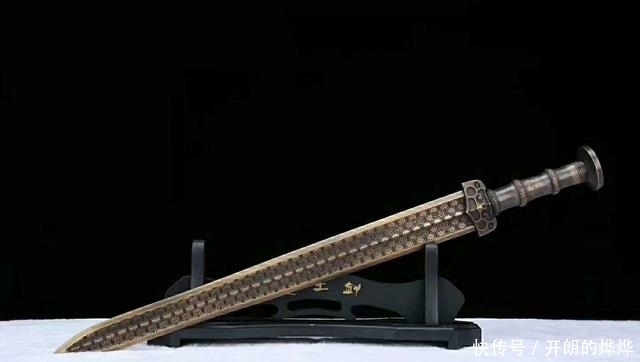 未开刃|"你可能不知道1965年出土的越王勾践剑到底有多厉害?"