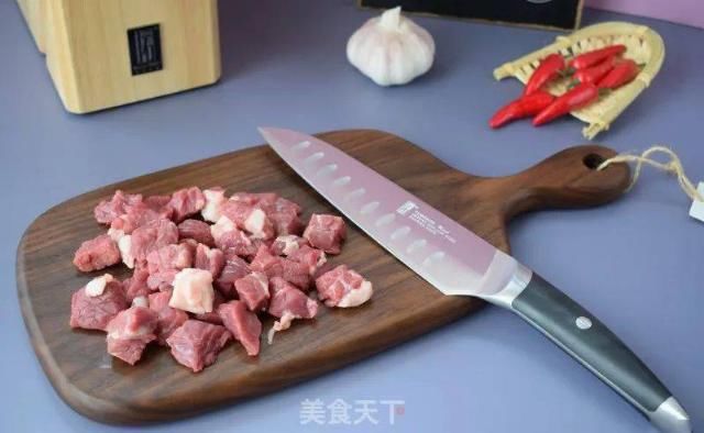  牛肉|【健康美食】超级简单，0失败的牛肉蔬菜焖饭~