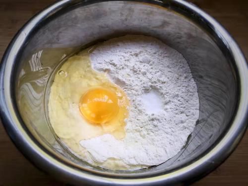  不了|秋天，我家儿子超爱吃这早餐，一日三餐基本吃不了多少，一口一卷，几分钟上桌