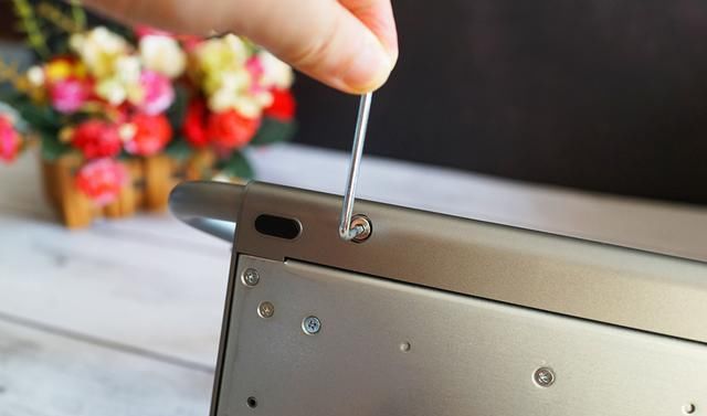  气质|做一个有气质的显示器：联想Q27q故宫文创版赏析