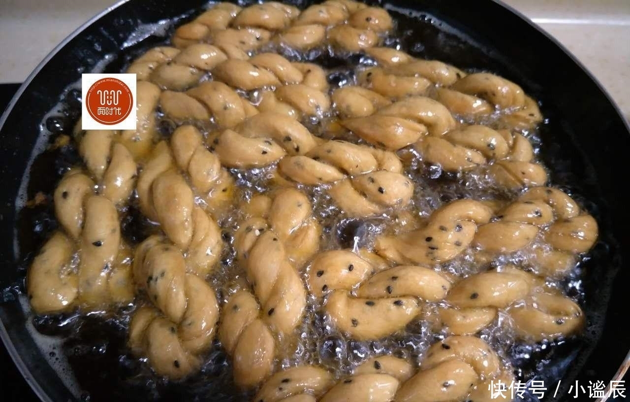  发面|麻花自己做，无添加，不用发面，两手一搓，做法简单更好吃