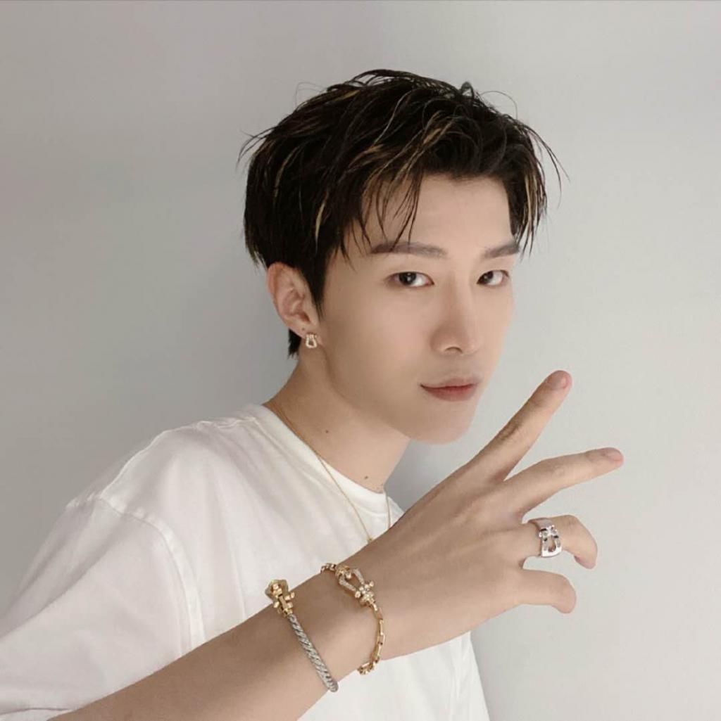  常驻综艺|蔡徐坤陈立农跑男合体，还记得大厂里那些CP吗?毕侃上了热搜