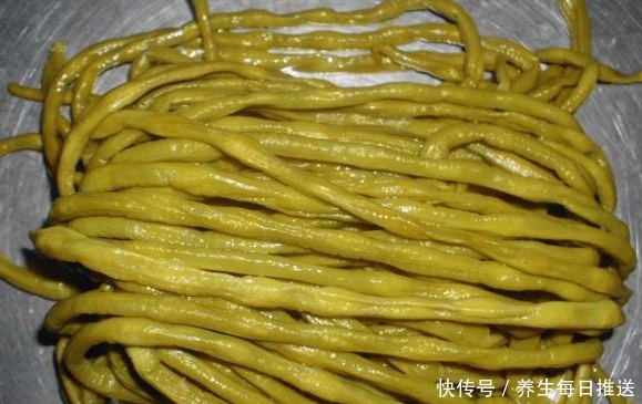 酸脆|腌豆角时,直接腌制就“废”了,少了这2步,难怪吃起来不酸脆