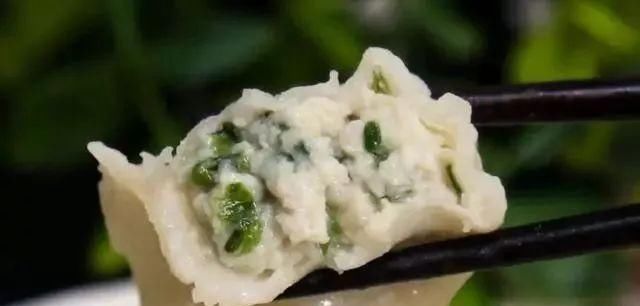 说漏嘴|调饺子馅时,加水还是加油?大厨说漏嘴,多做这2步,肉更加香嫩