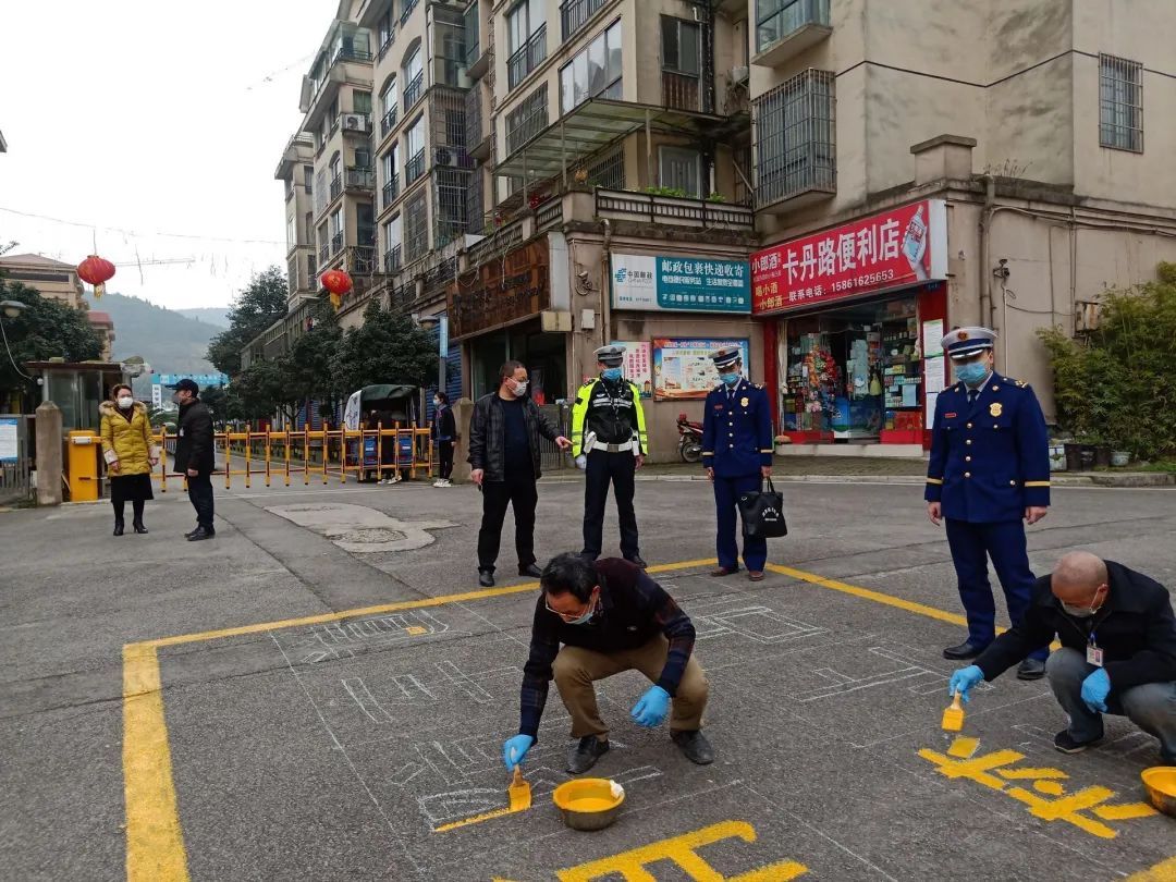 违停|“创文”——息烽交警：即日起严查机动车违停！