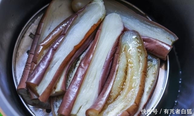 从小|茄子的特色吃法,从小就好这一口,开胃下饭,初秋吃正合适