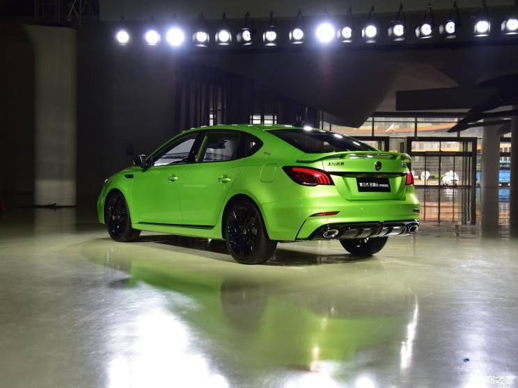 新车|名爵6 PHEV在成都车展亮相 运动外观引人瞩目