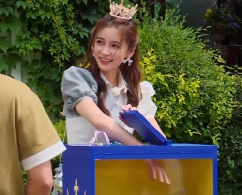  节目|蔡徐坤输了游戏要付账六百块，下意识的反应暴露消费水平，兜不住了