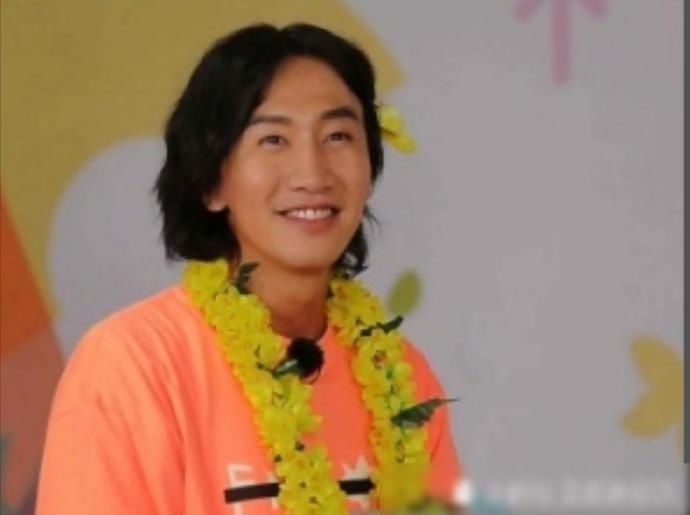  演技|《RM》李光洙以特有的滑稽表情演技，让成员们笑得合不拢嘴