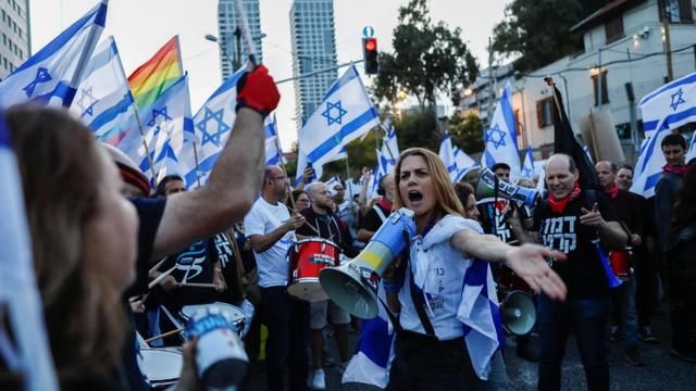 几十万人上街，以色列反对司法改革抗议活动再起