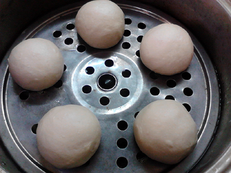 面团|蒸馒头,要学会“三次醒发”,不然出锅后死皮,塌陷口感差