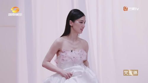  姐姐|《浪姐》成团名单疑曝光！万茜一路保送出道位，孟佳将遗憾出局！