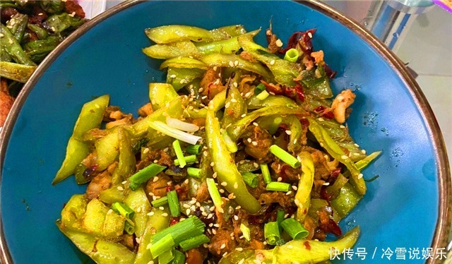  上桌|老公请同事来家里吃饭，我下厨做一桌菜，上桌却说我精明过头了！