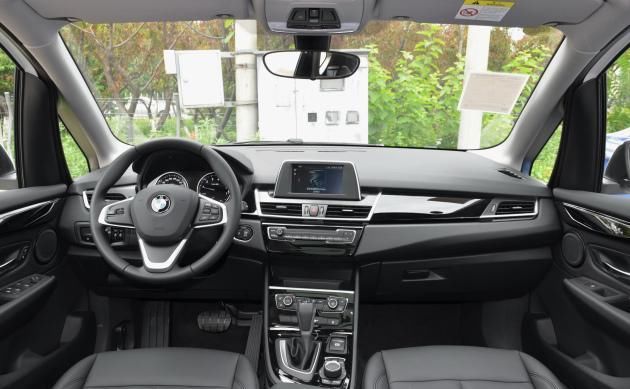 该车|神车亮相！雅阁都自愧不如！进口23万元性价比超高 实拍英菲尼迪QX30