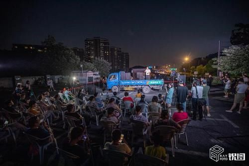  接地|货车司机办最接地气演唱会 吸引上百万人线上围观点赞