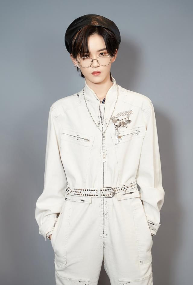  综艺|The9首次合体，参加综艺《非日常派对》，发布会上白蓝穿搭超清爽