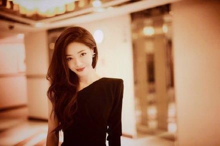  胡善祥|陶虹赢了！邓家佳输了，但一点也不丢人：脚步放慢，会走更远