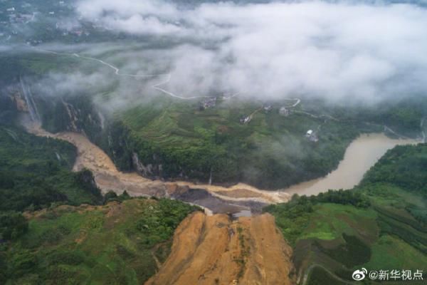 部门和乡镇已经组织|关注！湖北恩施沙子坝山体滑坡形成堰塞湖