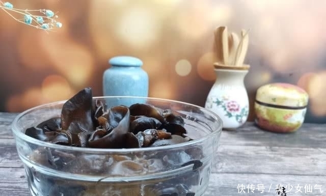 夏季|热量仅次于冬瓜的低卡食材,夏季要常吃,酸爽美味,3分钟上桌