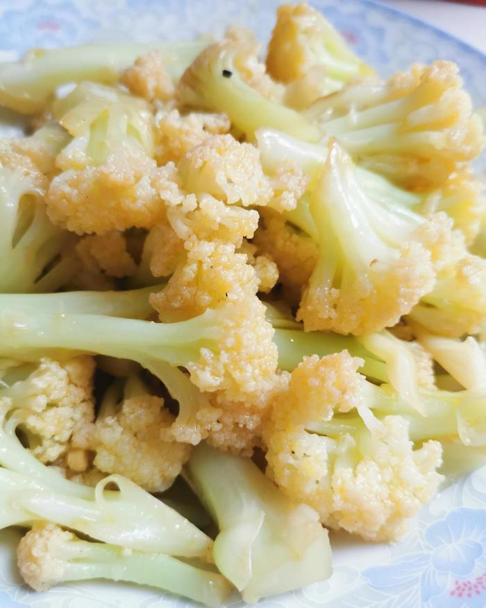 清炒菜花|清炒花菜怎么做好吃?多做一步,花菜清香爽口!