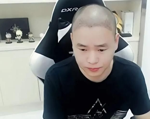 狂人|DNF：主播狂人出事了！玩家买号被找回，却当场甩锅不管