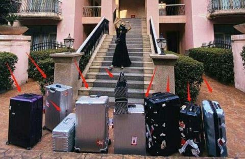  姐姐|黄圣依请吴昕吃小龙虾，谁注意她把虾壳扔哪了？暴露素质