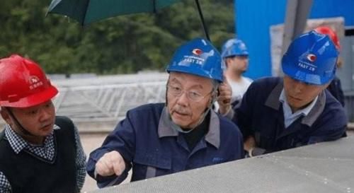  款望远镜|天眼遇到暴雨会变成“汤锅”吗？科学家告诉你什么叫高科技