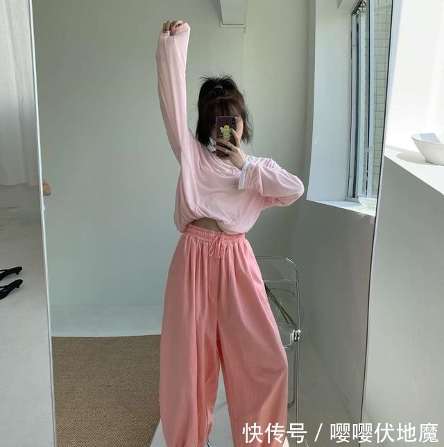 刻意|女人过了40岁,尽量少犯以下3个“穿衣错误”,刻意装嫩还没气质