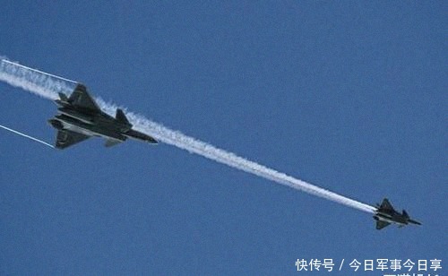 矢量|歼20增重版亮相,它又不搞近距格斗,为何要上矢量推力喷管?
