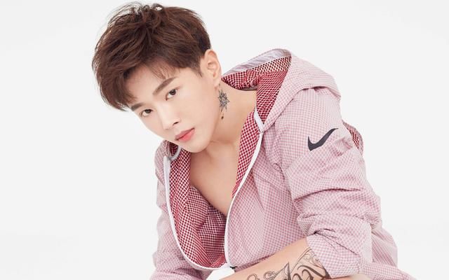  厌恶|李汶翰否认玩手机让人等，起底耍大牌事件原委让人厌恶