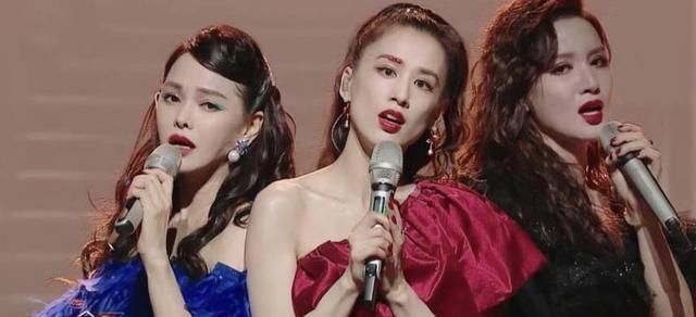 滤镜|滤镜有多重要?张萌现身直播间卖货,生图曝光真实颜值