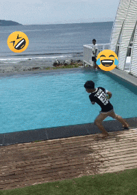 进来|搞笑GIF:这东西怎么突然进来了!可惨了!看看人怎么样了!