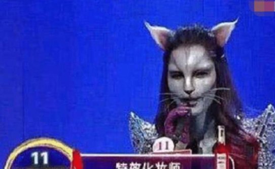  面容|曾经在《非诚勿扰》无人敢牵手的“猫脸”女嘉宾，露出真面容，却美出新高度