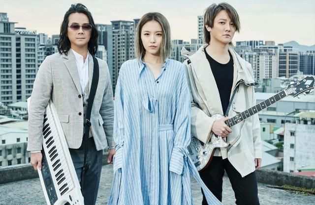  世界|花儿乐队重组，除名大张伟还蹭热度，成年人的世界里何来好聚好散