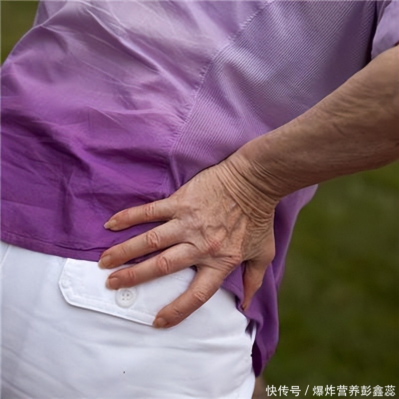 50岁以上的女性朋友们，有这4种表现当心骨质疏松，避免发生骨折2023