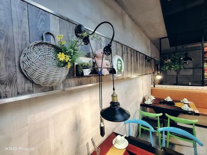 黑鱼|【吃堂】鲜辣酸爽的汤+Q弹嫩滑的鱼,这家店就凭一道菜打天下,够用了!