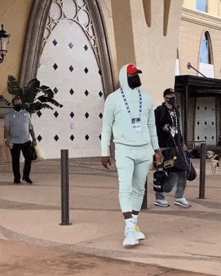 重回|为了重回王座，LeBron James 所需要的正是这双「玉玺」