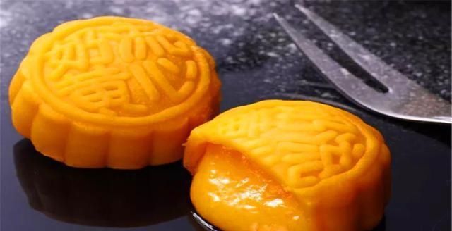 流心|中秋吃月饼就选这5种!颜值味道俱全,你吃过椰奶月饼吗?
